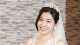 米可白飾演的楊文琪與藍葦華飾演的蔡有財在劇中歷經重重考驗，終於迎來幸福時刻。（圖／民視提供）