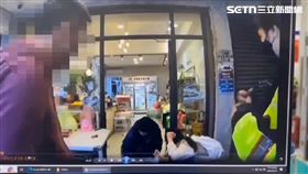 ▲北市一對男女在水果店門口吵架，台劇演員董季鑫出面解圍。（圖／翻攝畫面）