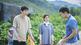 《我的出走日記》李民基、金智媛、孫錫久（左至右）。（圖／Netflix提供）