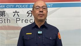 親屬告別式家族成員衝突打架  台南警方說明有民眾16日在台南市南區殯儀館為過世親屬舉辦告別式，家族成員因口角衝突演變為打架事件，第六警分局大林派出所所長陳重羽（圖）17日說明處理情形。（警方提供）中央社記者楊思瑞台南傳真  114年3月17日