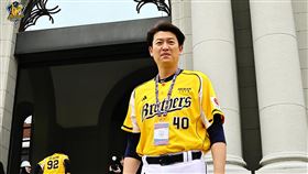 ▲中信兄弟投手教練王建民，已經蒐集4任總統。（圖／中信兄弟提供）