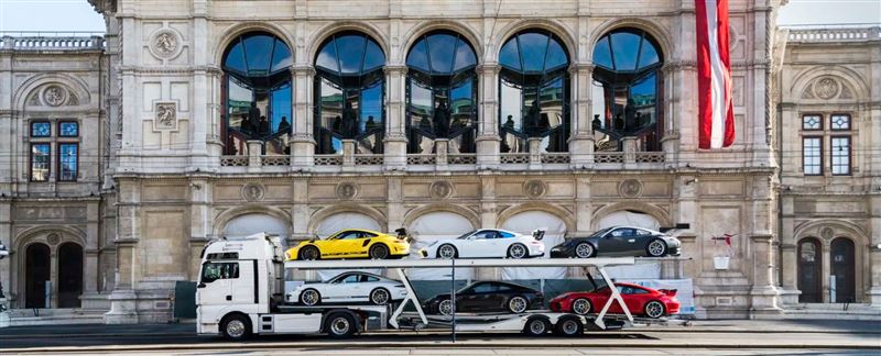 堪稱史上最有排場的「911收藏套裝」。（圖／翻攝RM Sotheby&rsquo;s網站）