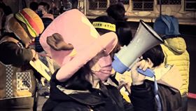 小如自述，自己是癌症患者，正在接受化療，站出來罷免、擔任志工的原因是「因為我還愛著這個國家」。（圖／翻攝自文山退葆-台北市文山南中正罷免團隊）