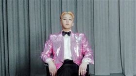 GD演唱會門票開賣時間引起爭議。（圖／翻攝自xxxibgdrgn IG)