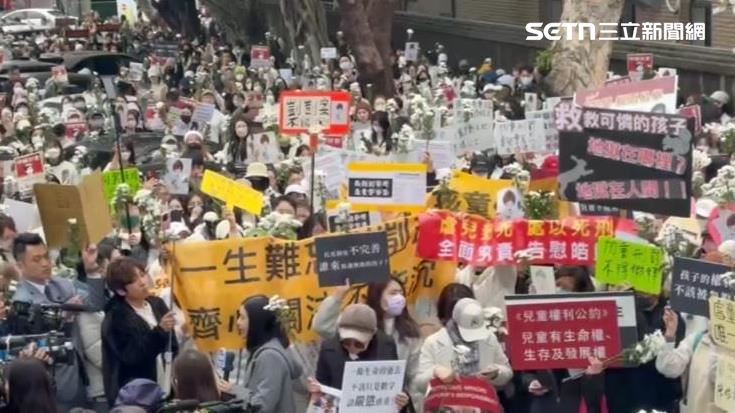 剴剴案聲援人潮曝光！法院外人山人海