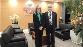 亞利桑那州長會晤魏哲家。（圖／翻攝自郝愷悌X）