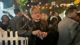 輝達包下公園辦夜市！黃仁勳帶隊　請GTC參加者吃雞肉串、擔擔麵