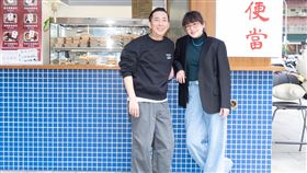 屈中恆支持Vicky開便當店。（圖／記者趙于瑩攝影）