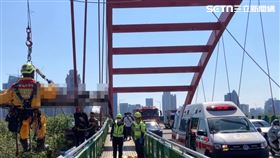 台中,死亡,垂掛,虹揚橋（圖／翻攝畫面）
