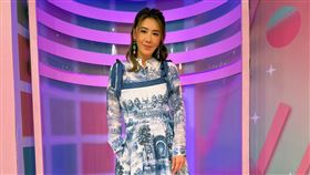  小禎今主持三立《女神在線》。（圖／經紀人提供）