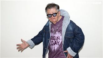 85歲林松義驚傳命危！高燒不退急送醫搶命