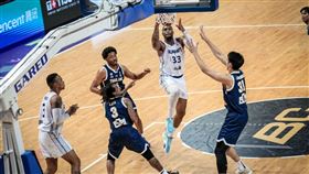 ▲關島男籃末節擋住泰國反撲，驚險續命。（圖／翻攝自FIBA官網）