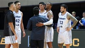 ▲關島在背水一戰擊敗泰國，不過想要晉級還要看台泰戰賽果。（圖／籃球協會提供） 