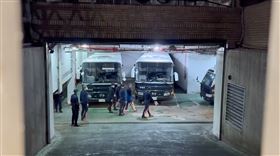 庭訊結束柯文哲準備還押看守所。（圖／翻攝畫面）