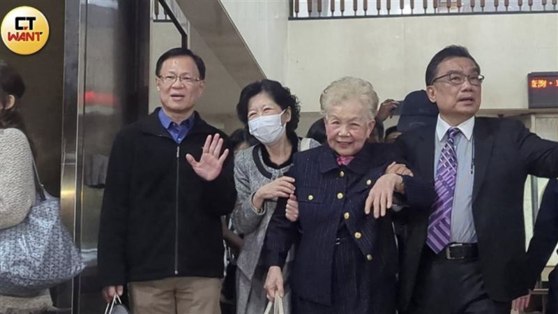 柯文哲被羈押「出現血尿」！半夜被痛醒