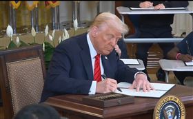 ▲川普簽行政命令推動關閉教育部。（圖／翻攝自X平台 @The White House）