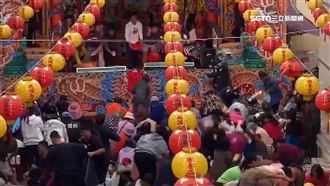 小琉球下糖果餅乾雨　廟宇神明誕辰送平安