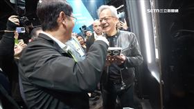 Team Taiwan！黃仁勳光臨GTC鴻海攤位氣氛超嗨