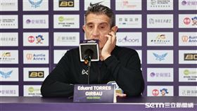 ▲亞洲盃資格賽外卡，泰國隊總教練出席賽後記者會。（圖／記者劉彥池攝影）