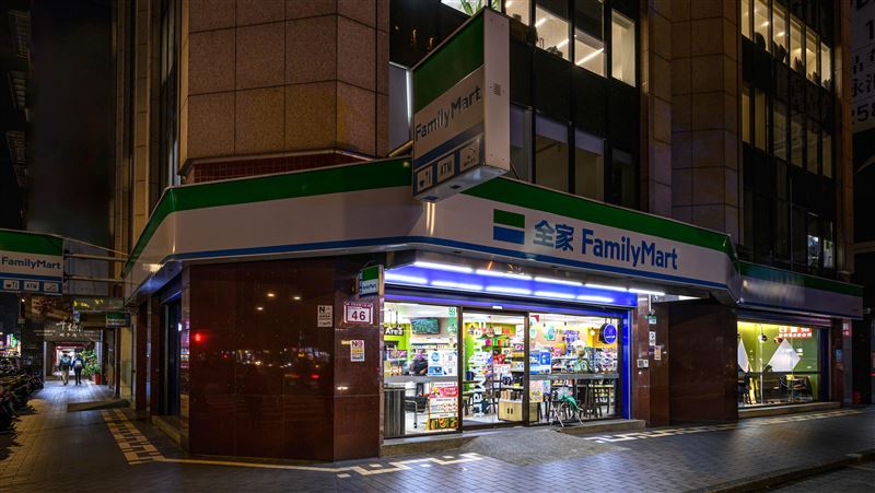 世界關燈日！2大超商、飯店今晚關燈1小時