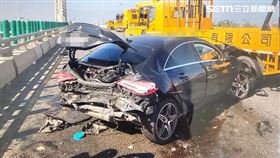 台61,緩撞車,車禍,追撞,賓士,借車,無照,彰化（圖／翻攝畫面）