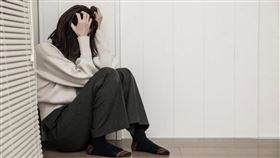 印度一名大學教授長期性侵女學生，甚至用偷拍影片脅迫女學生繼續就範。（示意圖／翻攝自Pakutaso）