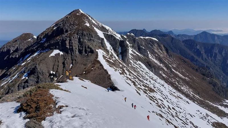 積雪20公分成硬冰　雪管處：沒把握請下山