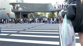 20米斑馬線1800。中山站，斑馬線。