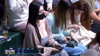 TPBL這女球迷超胸！網跪求IG：下次進場看