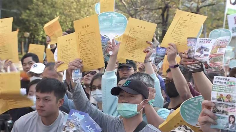 「藍白砍預算讓政府無法做事？」小草喊是