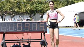 ▲「跨欄女神」羅佩琳23日出戰114年全國原住民族運動會田徑公開女子400公尺跨欄，預賽以59秒15成績刷新由自己原本保持的最高紀錄。（圖／查爾斯運動行銷提供） 