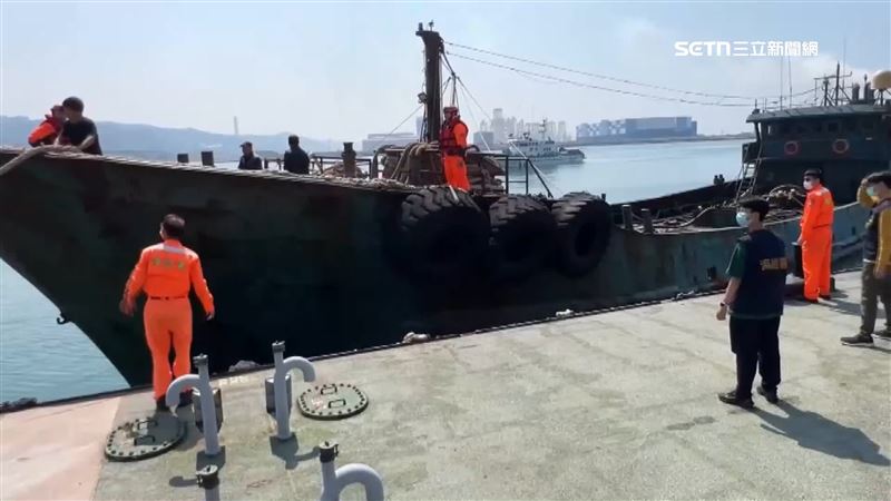 中船再侵入！「三無駁油船」越界遭扣押