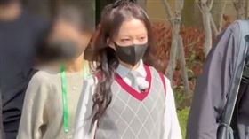 ▲張韶涵一身學生服重現《公主小妹》造型。（圖／翻攝自微博） 