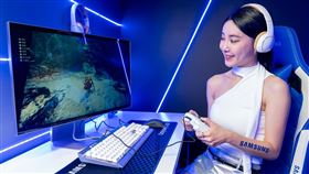 三星首款裸視3D電競顯示器，Odyssey 3D運用創新光場顯示（LFD）技術並結合眼動追蹤技術和視覺映射演算法，創造突破性裸視3D體驗。（圖／品牌業者提供）