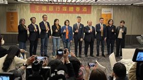 ▲王道銀行董事駱怡君談整併：看緣分、講時機　以長期體質為優先。（圖／記者師瑞德攝影）