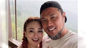 陳致遠在簽賭案後做過許多工作，還與老婆林秀琴成為通告藝人。（圖／翻攝自陳致遠臉書）