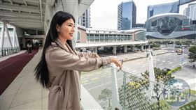 網紅Ms. Selena用「被動收入」打造富口袋，她沿著捷運買房當包租婆，年租金收入127萬元。（圖／鏡週刊、翻攝自臉書＠Ms. Selena）