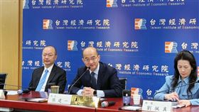 ▲台經院說明二月份台灣經濟景氣狀況。（圖／台經院提供） 