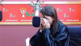 小優上王偉忠節目淚崩（圖／翻攝中廣YT）