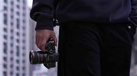 Sony FE 16mm F1.8 G鏡頭重量僅304公克，既輕巧又易於攜帶，同時提供卓越的影像品質，適用於風景、建築與星空等多種拍攝主題。。（圖／Sony Taiwan提供）