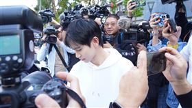 Andy對於筆錄內容表示不願多談，低調離去。（圖／記者趙于瑩攝）