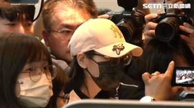 ▲中配「亞亞」因涉武統言論，遭移民署廢除依親居留許可必須離境。（圖／翻攝畫面）