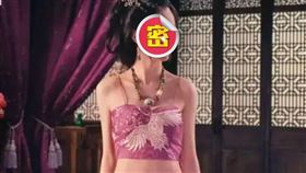 ▲藍心妍接拍了電影《肉蒲團》，憑藉該片，她一夜成名，被譽為「3D女神」。（圖／翻攝自微博）