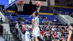 ▲林志傑首節末段嘗試灌籃。（圖／富邦勇士提供） 