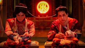 泰國版《關於我和鬼變成家人的那件事》，《冥婚鬧泰大》。（圖／金盞花大影業提供）