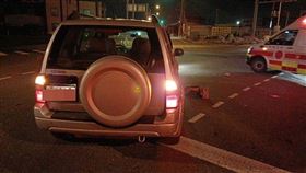 彰化,伸港,姊妹,斑馬線,無照駕駛,過失致死,休旅車,車禍▲圖片描述。（圖／翻攝畫面）