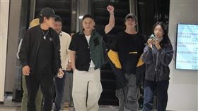 鄭人碩參加慶功宴，情緒顯得很嗨。（圖／本刊攝影組）