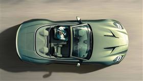 ▲Aston Martin Vanquish Volante敞篷超跑。（圖／翻攝Aston Martin網站）