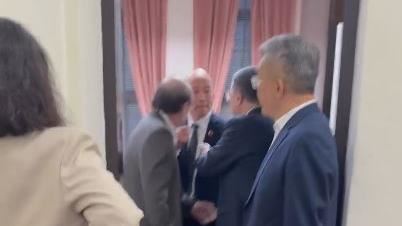 韓國瑜稱官員逕自離去　她曝獲韓同意才走