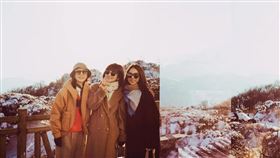 Ella（左）、Selina（中）、Hebe（右）一起到日本旅遊。（圖／翻攝自田馥甄IG）